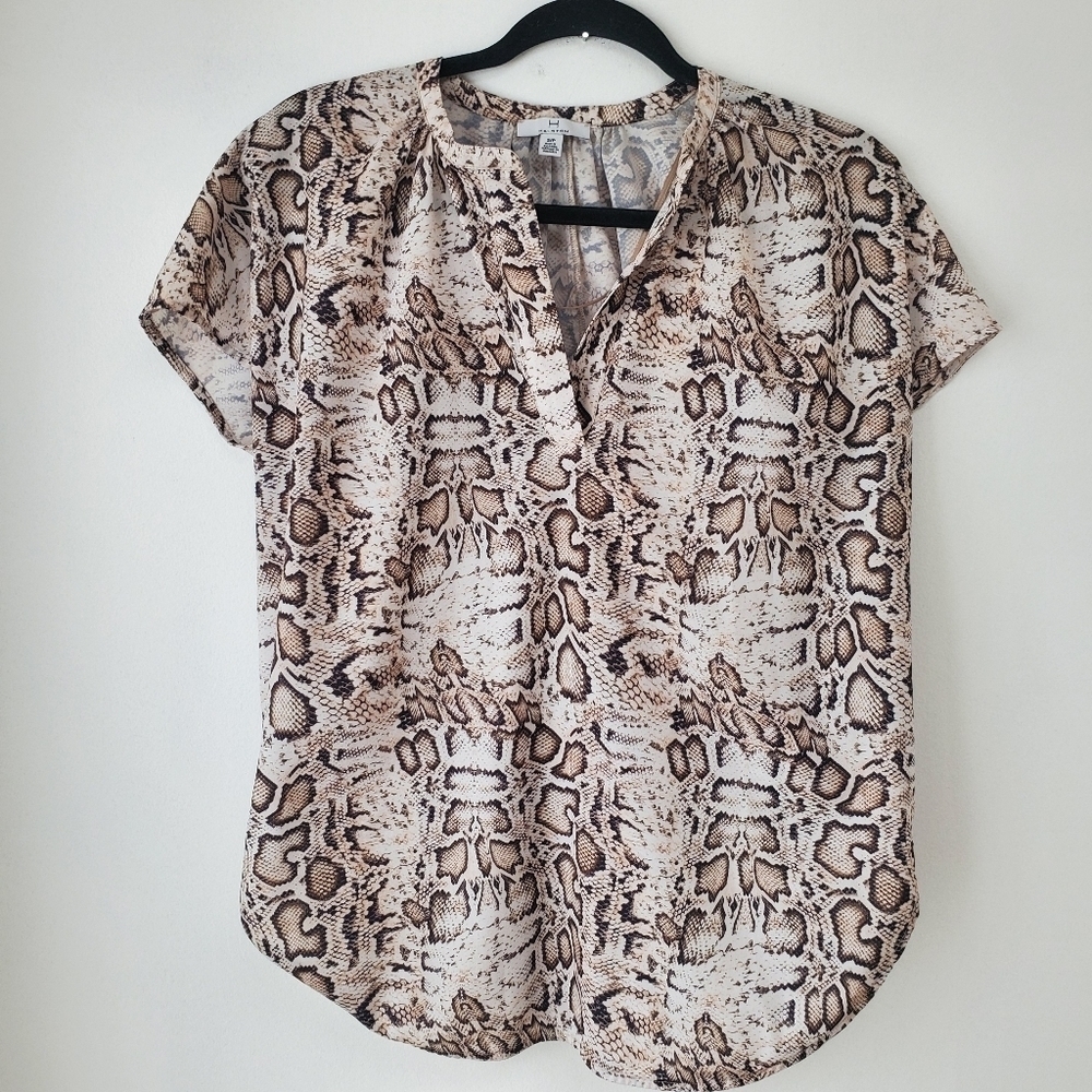 $10 SALE H Halston Python Snakeskin Short Sleeve Popover Blouse Top Shirt Small